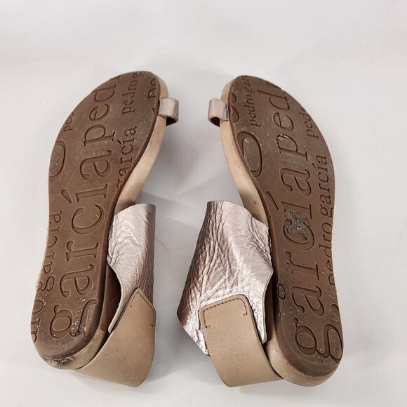 Pedro Garcia Metallic Ankle Cuff Sandals Flat Toe Loop Gladiator EU38 Rose Gold - Picture 8 of 9